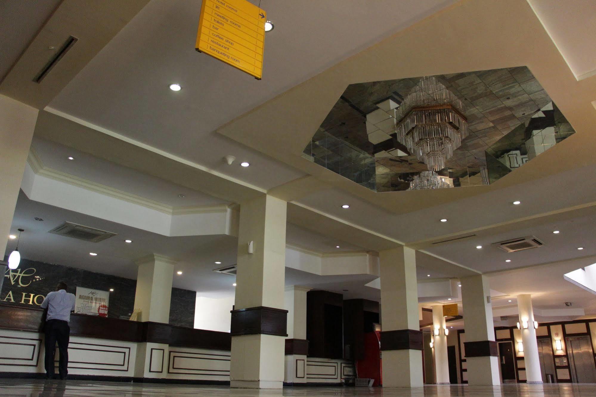 Agura Hotel Abuja Esterno foto